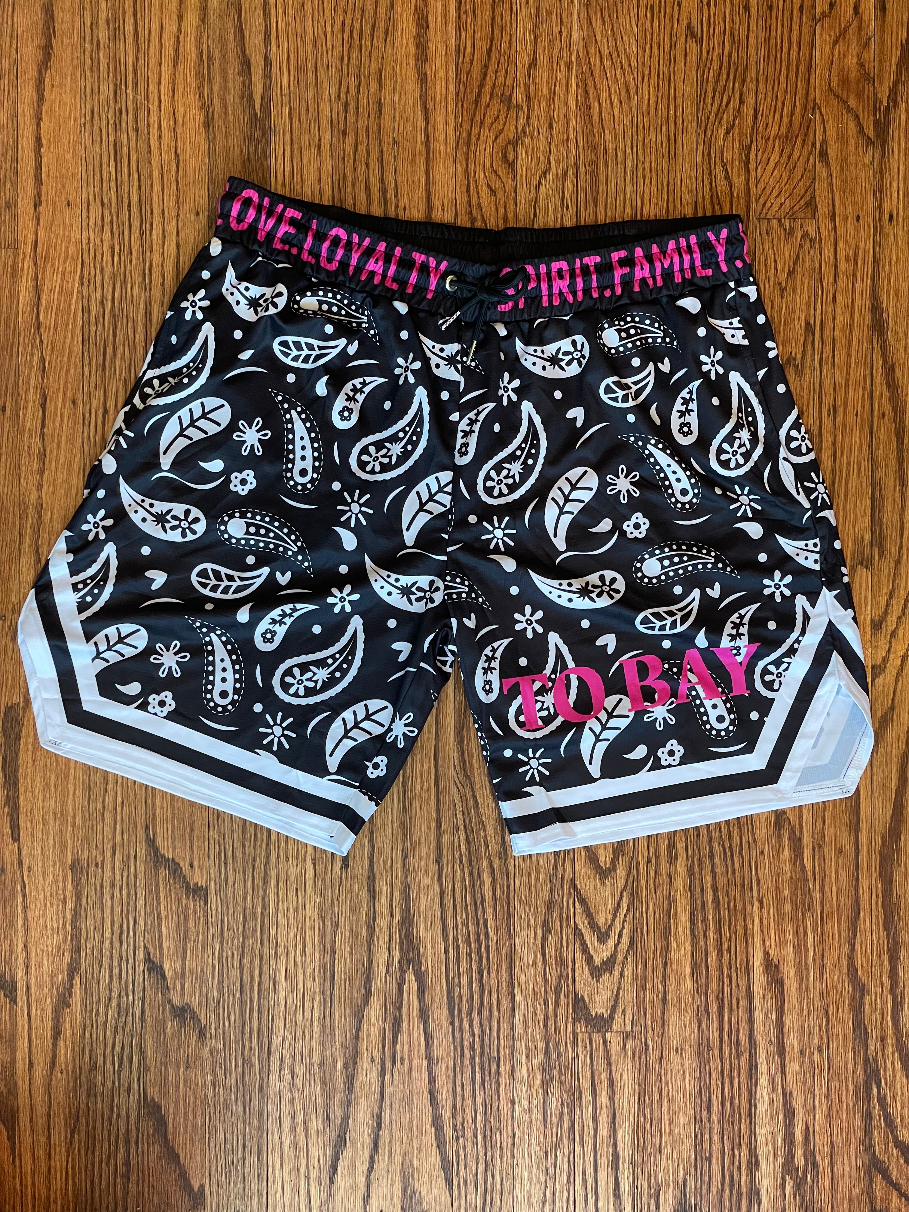 TO BAY Paisley Shorts